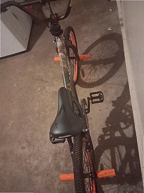 Black Orange BMX Bike 20in Steel Frame V-Brake Pegs 1 Speed Kids Clincher Tires